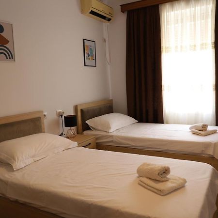 Daniel City Center Apartment Berat Bagian luar foto