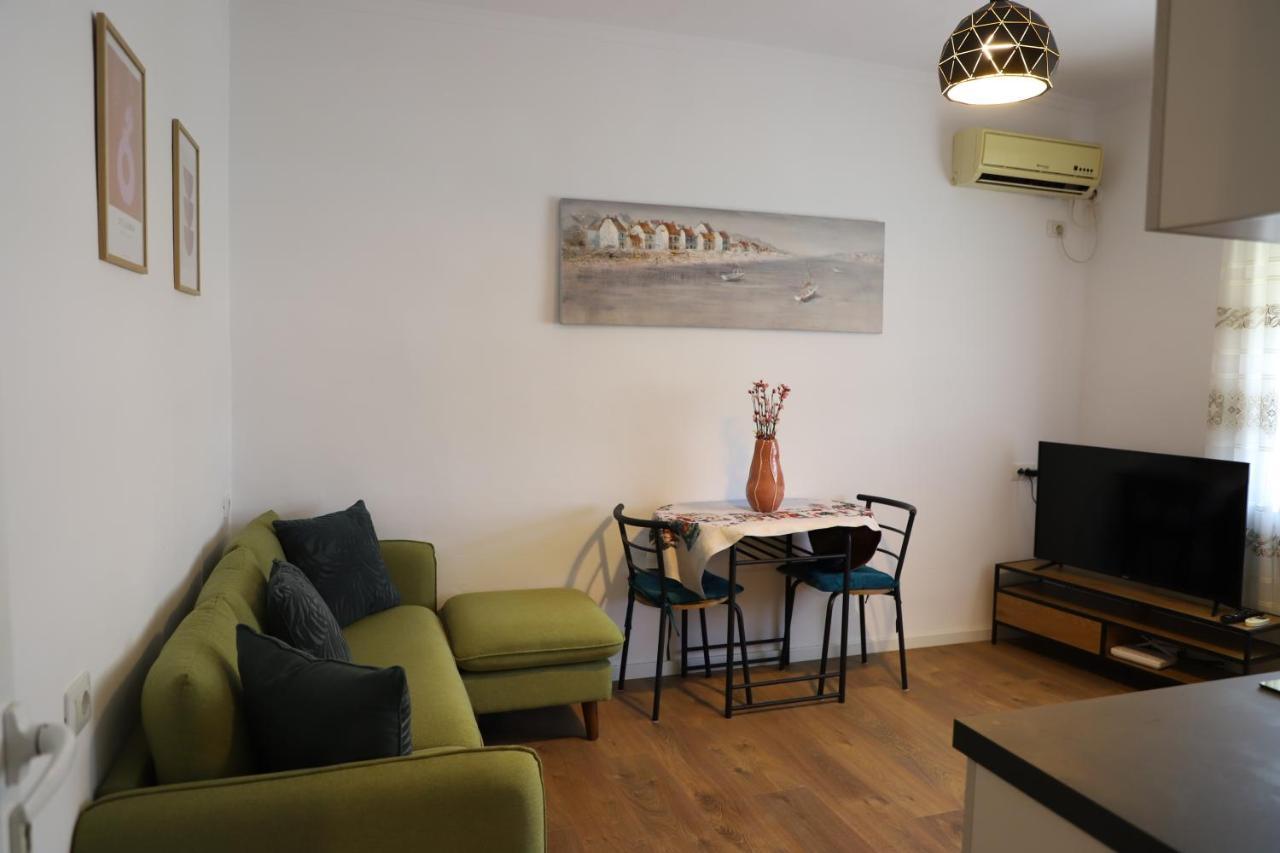 Daniel City Center Apartment Berat Bagian luar foto